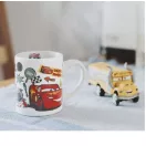 Disney Mașini Stickers cană de porțelan 235 ml (8 oz) în cutie cadou